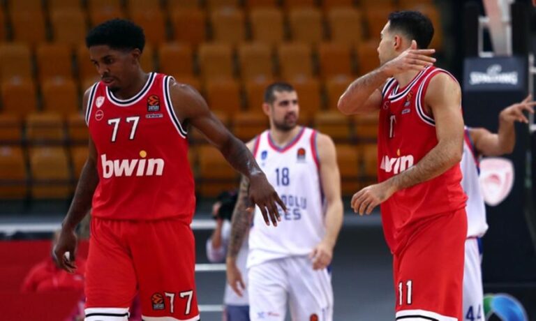 ΜακΚίσικ: «Πρέπει να κοιταχτούμε στον καθρέφτη»