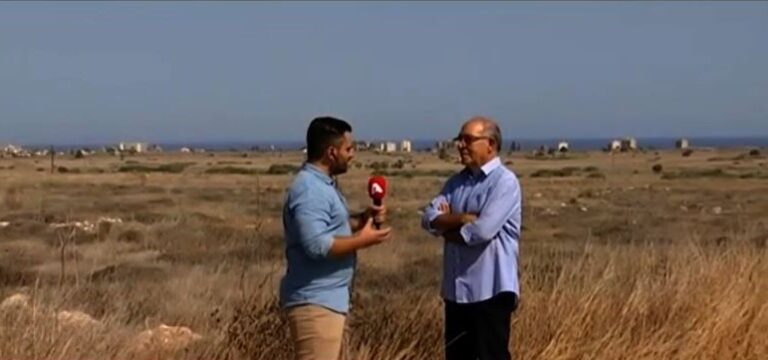 ΒΙΝΤΕΟ: Με δάκρυα στα μάτια οι πρόσφυγες αγναντεύουν τα τελεσμένα στο Βαρώσι