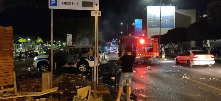 Ανάρτηση "καίει" 22χρονο που ζητούσε μέσω social media να πυρπολήσουν περιπολικό