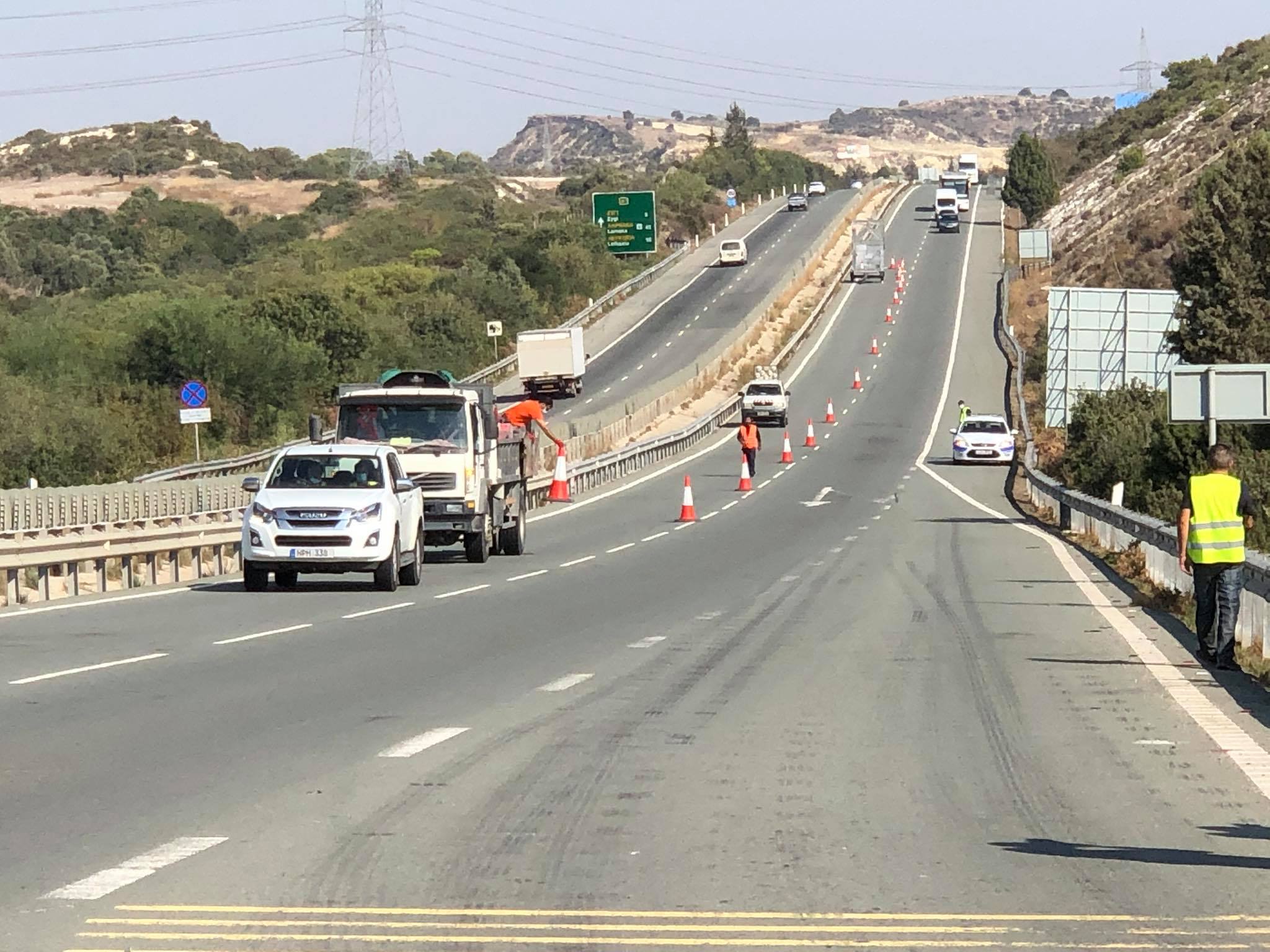 ΦΩΤΟ: Οι πρώτες εικόνες από τα σημεία ελέγχου και ο χάρτης των 9 "οδοφραγμάτων"