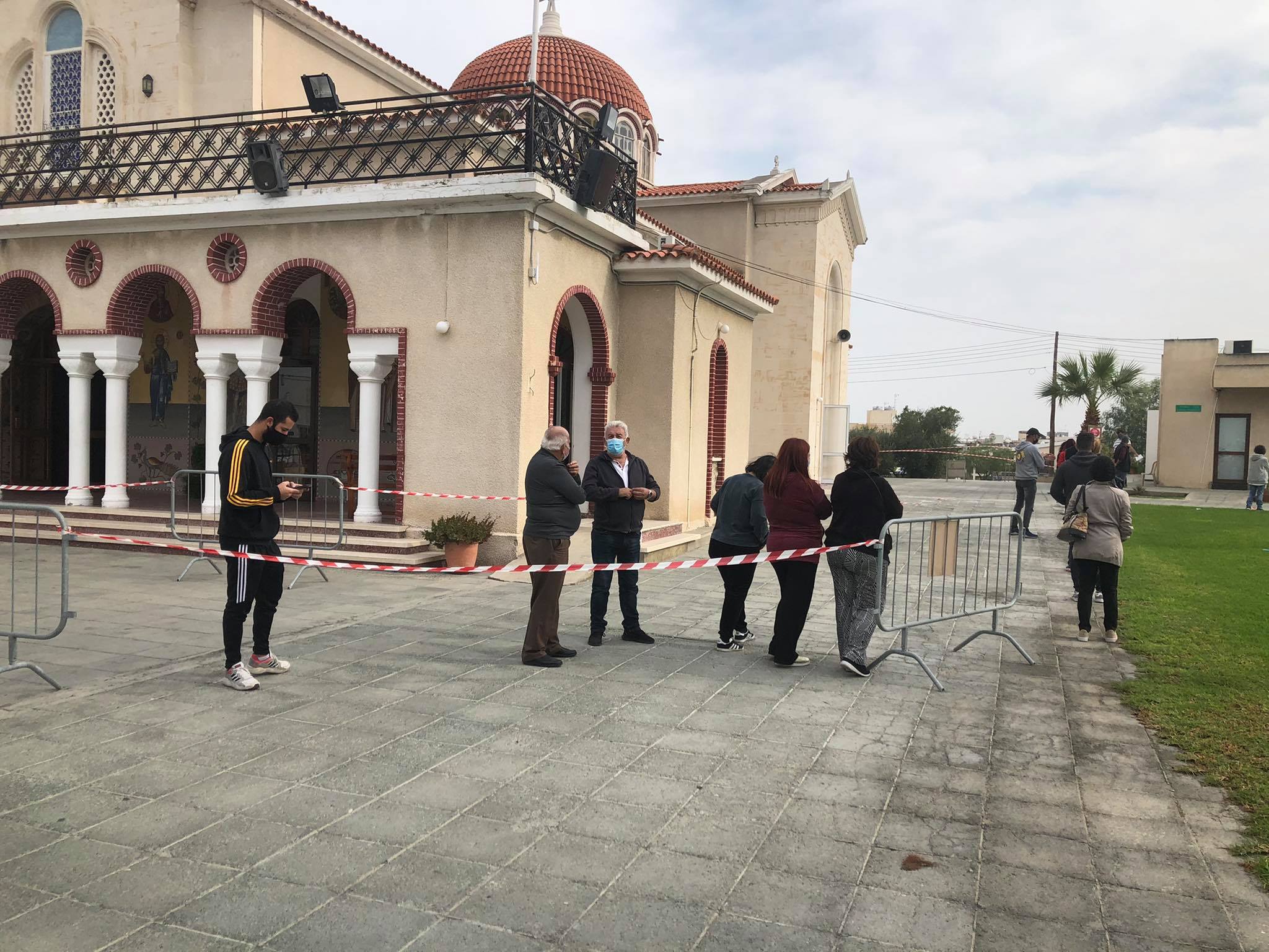 Άρχισαν τα rapid τεστ στο Δήμο και στο λύκειο Λατσιών, μετά τα κρούσματα