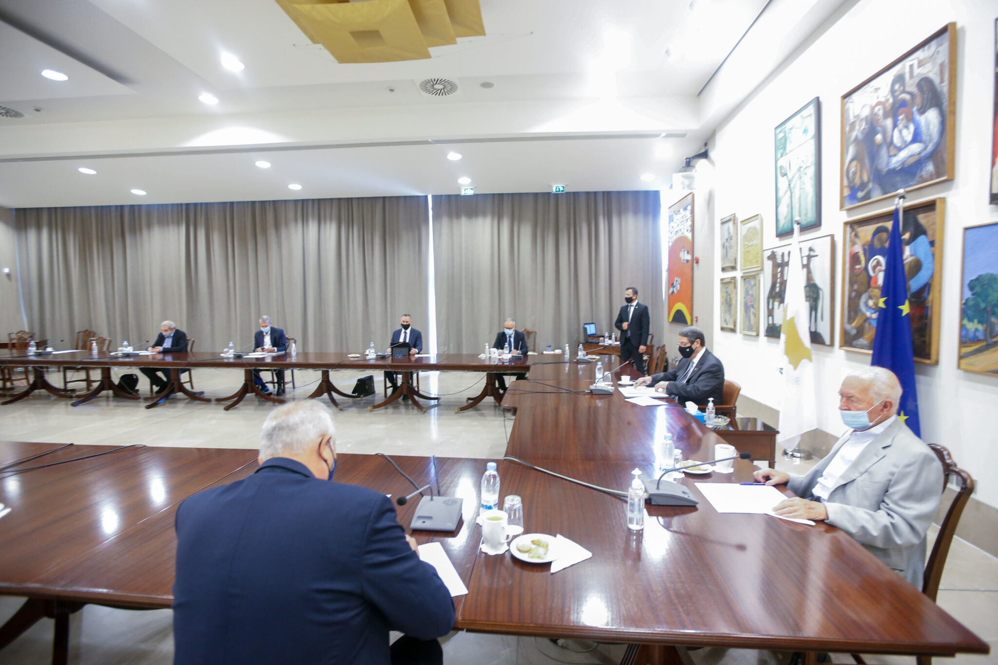 "Ρήγμα" στο Συμβούλιο Αρχηγών για άτυπη Πενταμερή και επανέναρξη συνομιλιών