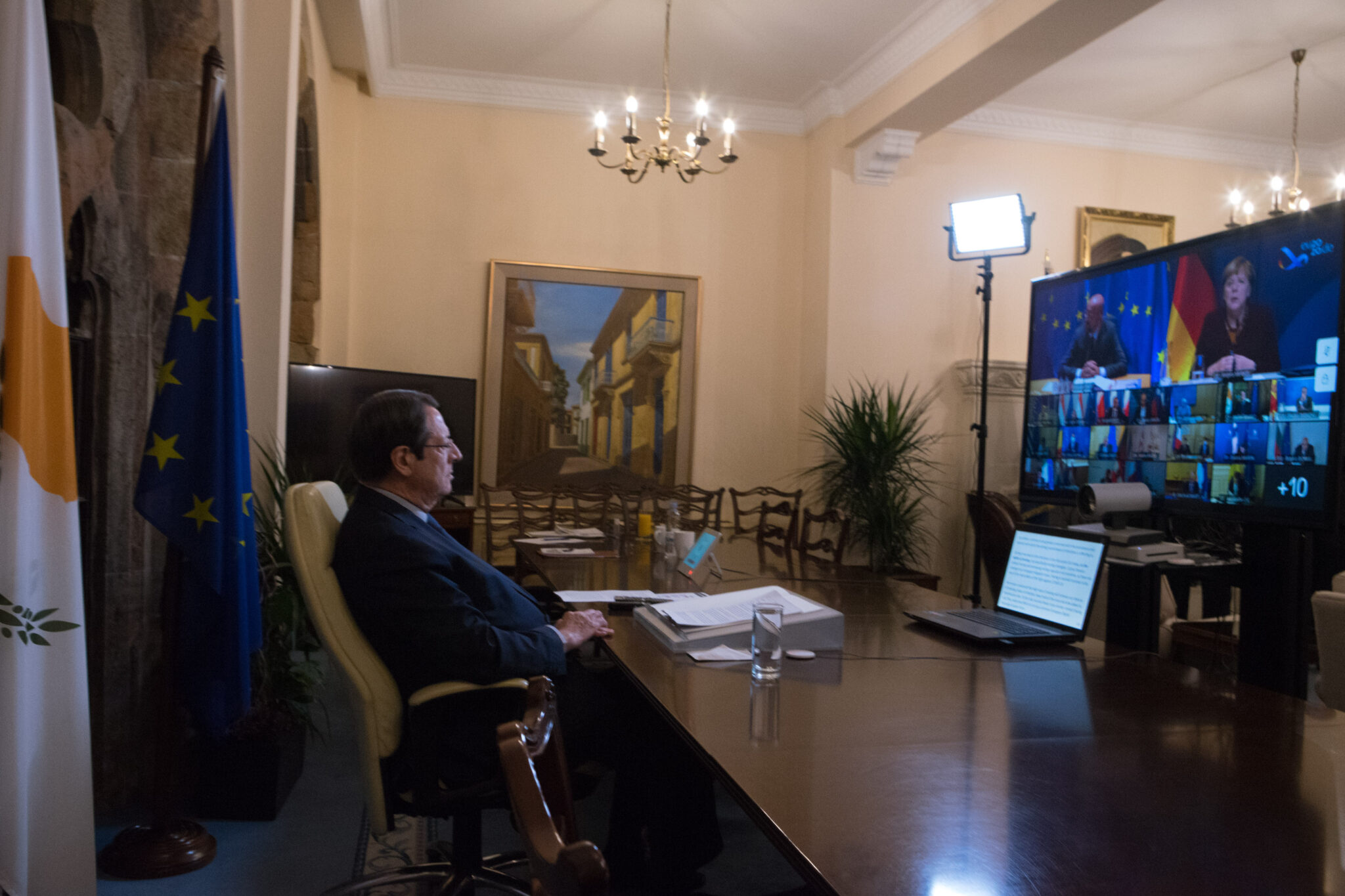 Συζήτησαν για rapid test, εμβολιασμό και μέτρα οι 27 ηγέτες της Ε.Ε.