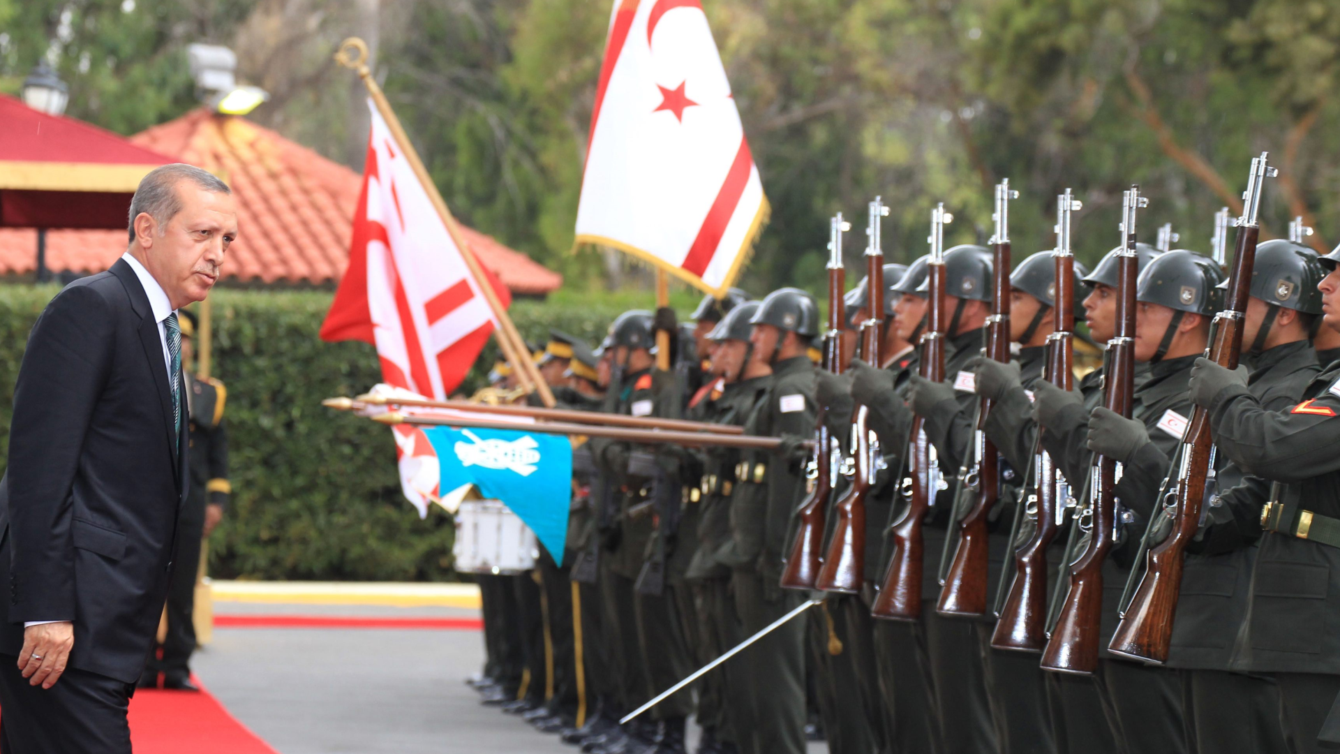 Κρεσέντο προκλητικότητας από Ερντογάν: Έτοιμος για "αποβίβαση" στα Βαρώσια (VID)
