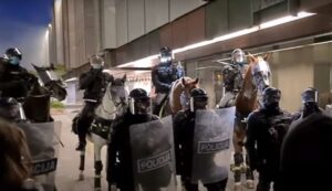 Σλοβενία: Με δακρυγόνα απάντησαν οι αστυνομικοί στους διαδηλωτές (ΒΙΝΤΕΟ)