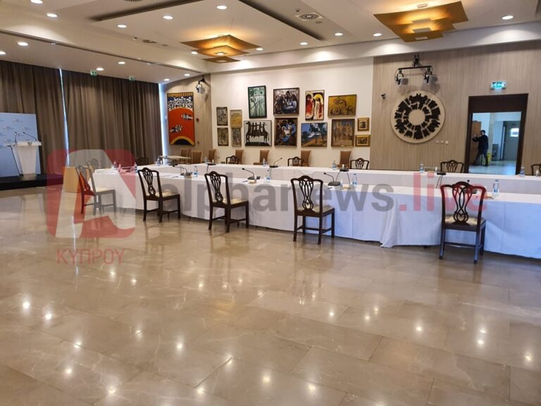 Ο Πρόεδρος ενημερώνει τους Αρχηγούς ενόψει άτυπης πενταμερούς