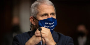 ΗΠΑ: Για χειρότερα δεδομένα προειδοποιεί ο Δρ. Φάουτσι