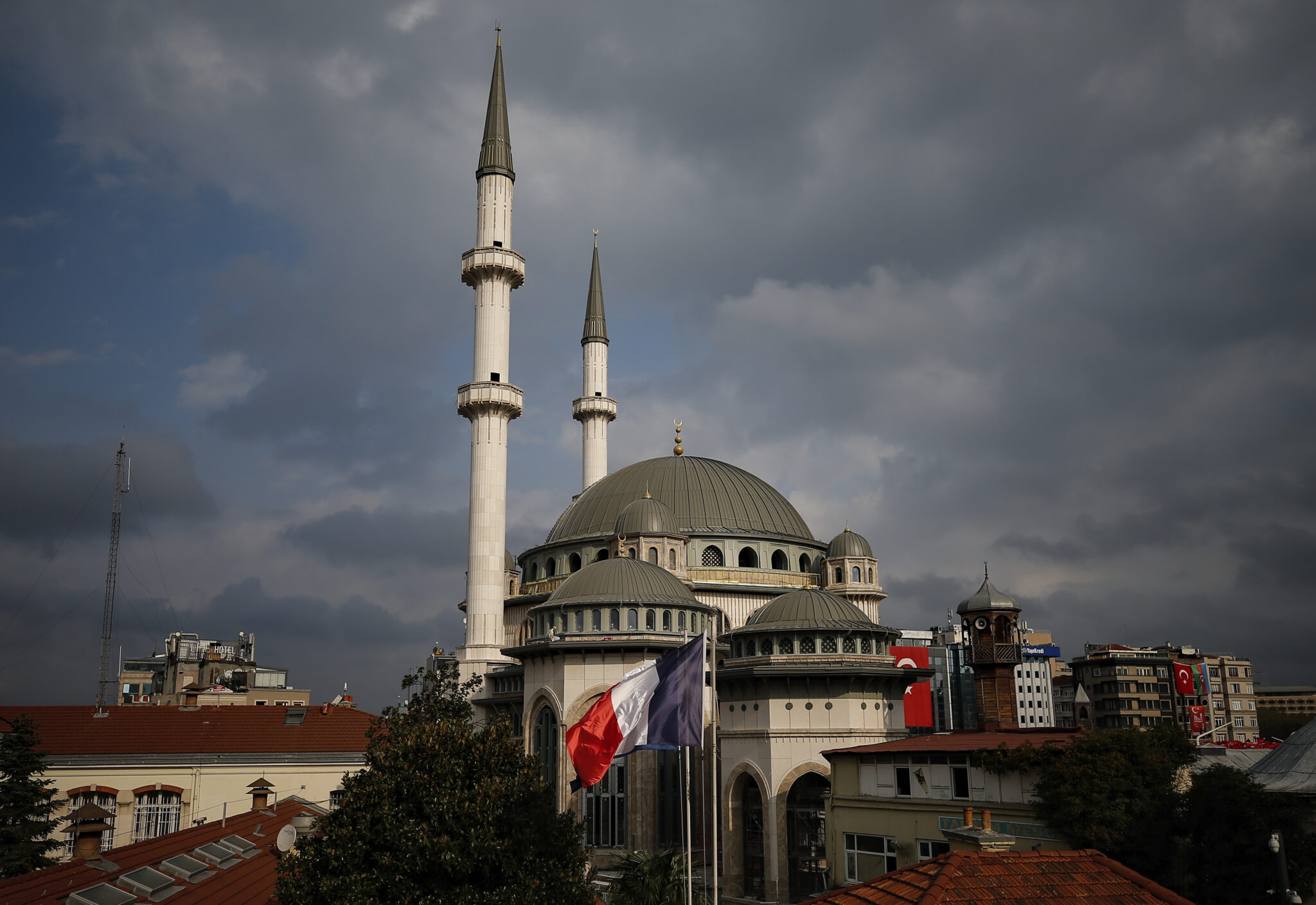 Ενδέχεται να πιέσει «πολύ περισσότερο» την Τουρκία η Γαλλία