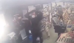 "Ήταν Έλληνας ο διοικητής" και μελετά αντίποινα σε ελληνικό πλοίο η Άγκυρα