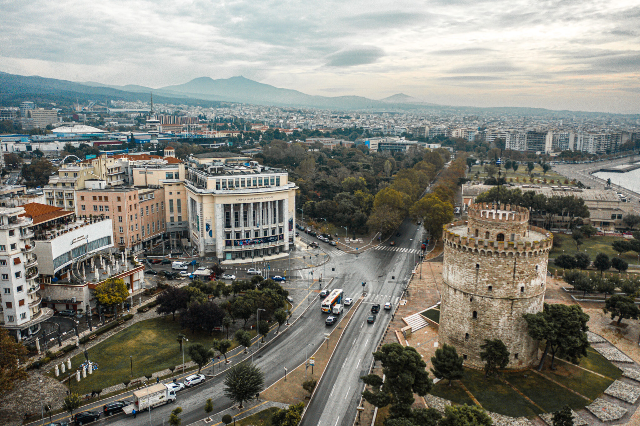 14+1 φωτογραφίες με drone από το καθολικό lockdown στη Θεσαλλονίκη