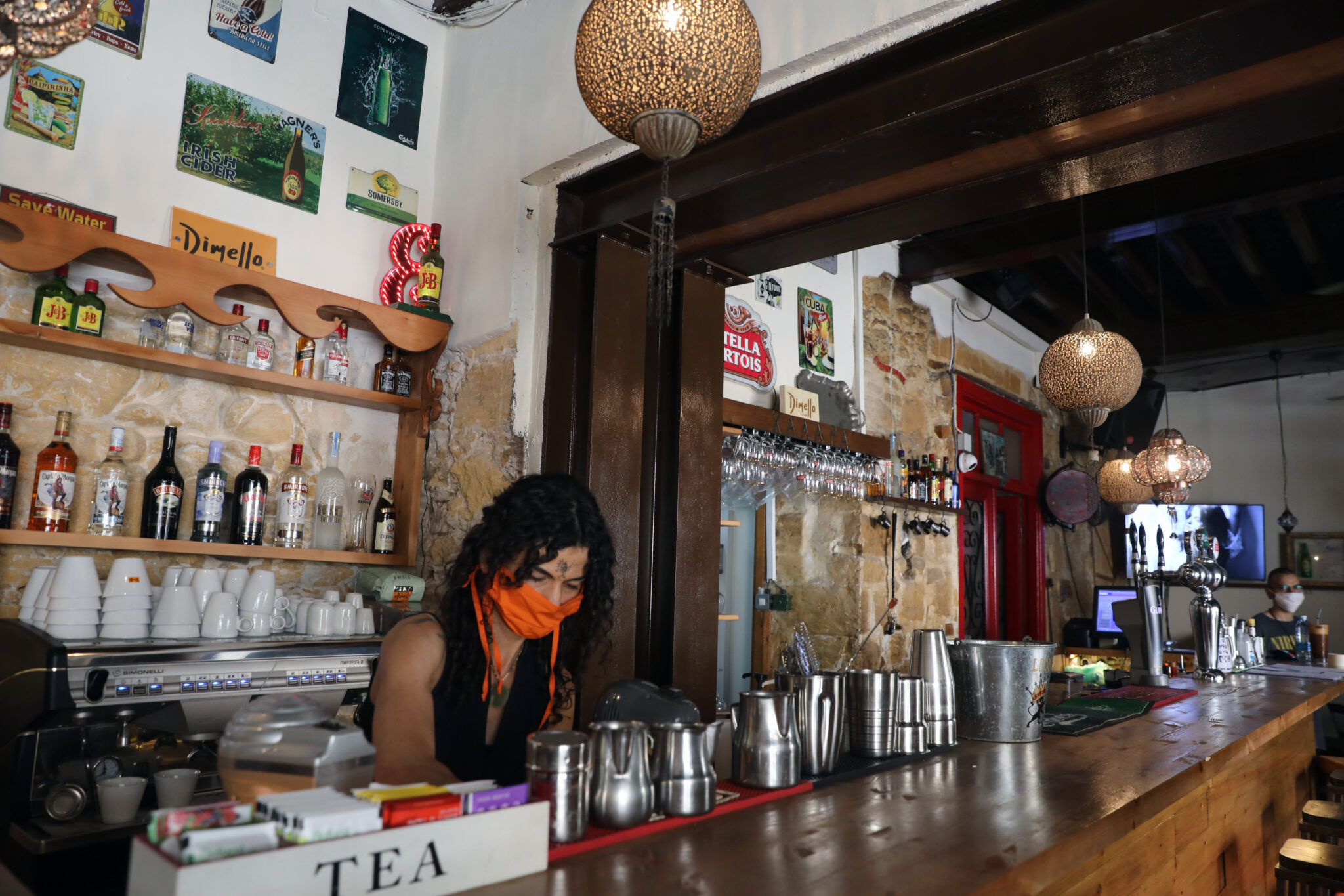 "Καταστροφικά" τα νέα μέτρα για τον τομέα εστίασης φωνάζουν οι επιχειρηματίες