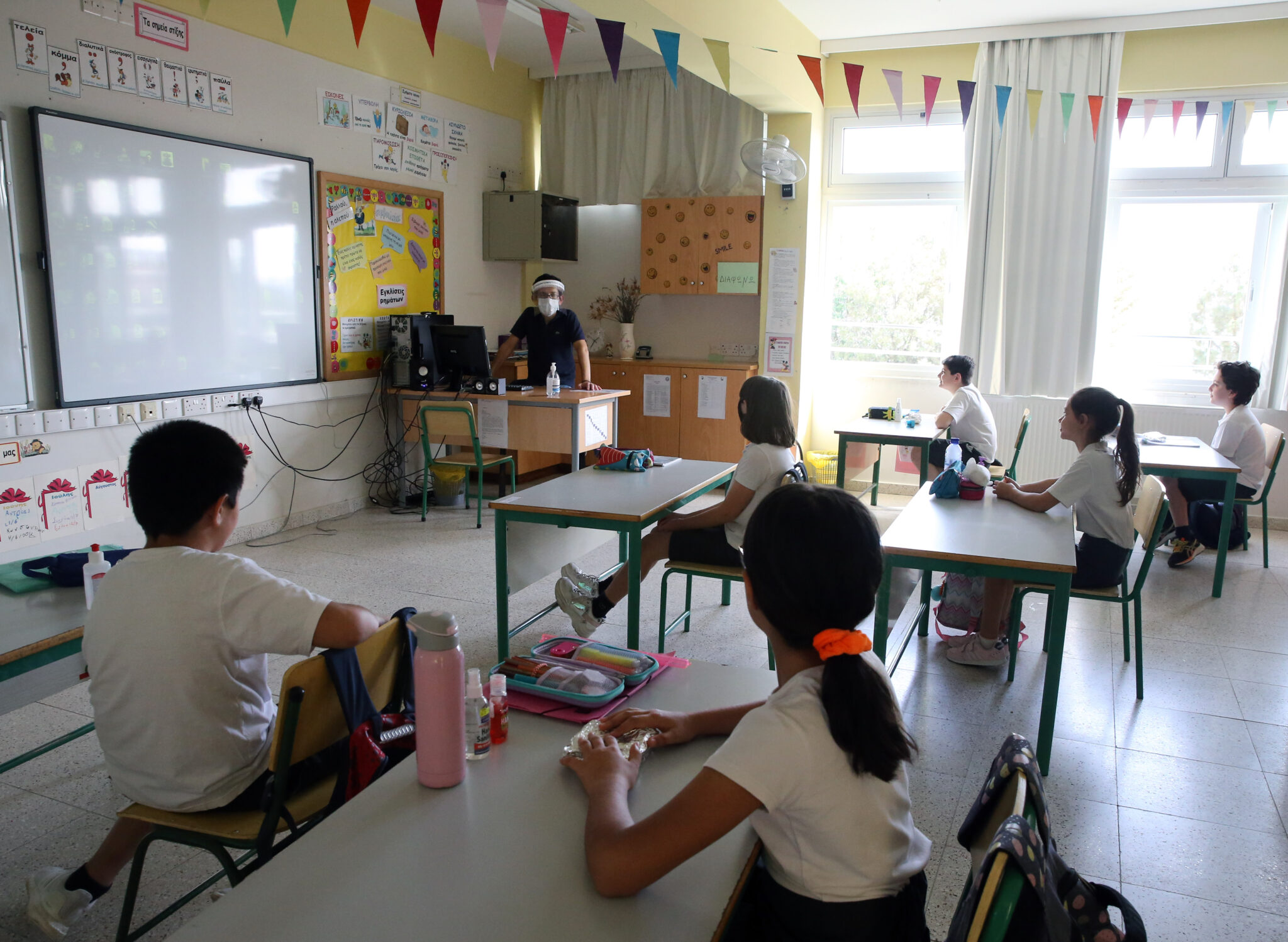 H Δρ. Πανά απαντά: Γιατί δεν αποφασίστηκε κλείσιμο των σχολείων; (ΒΙΝΤΕΟ)