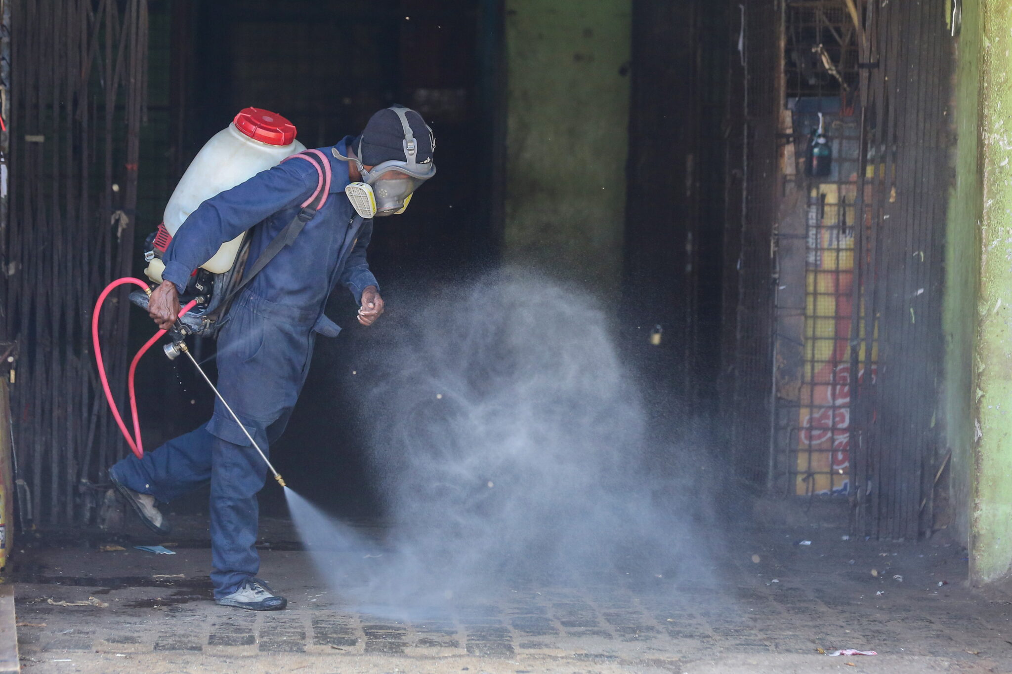 «Σαρώνει» ο κορωνοϊός με σχεδόν 50 εκατ. κρούσματα παγκοσμίως