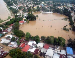 Η τροπική καταιγίδα "Γιώτα" εξασθενεί, 14 νεκροί στην κεντρική Αμερική