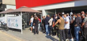 Συνωστισμός για ένα τεστ, ζητούν και άλλες κινητές μονάδες στην Πάφο (ΦΩΤΟ)