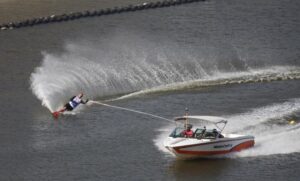 Νέο Παγκύπριο ρεκόρ σημείωσε στο θαλάσσιο σκι ο Ανδρέας Κωνσταντίνου