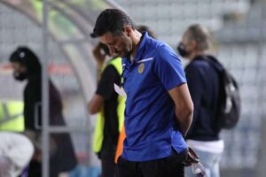 «Κλώτσησε» την ευκαιρία της στα… σκουπίδια η ΑΕΛ