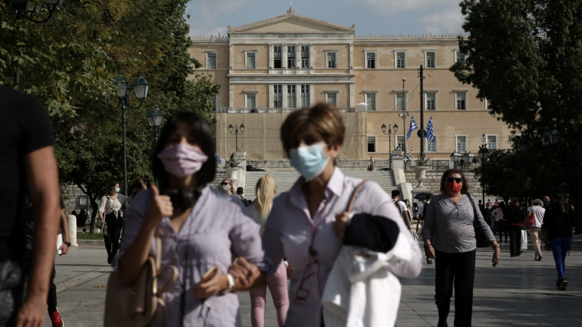 Πάνω από 2.000 κρούσματα καταγράφηκαν στην Ελλάδα το τελευταίο 24ωρο