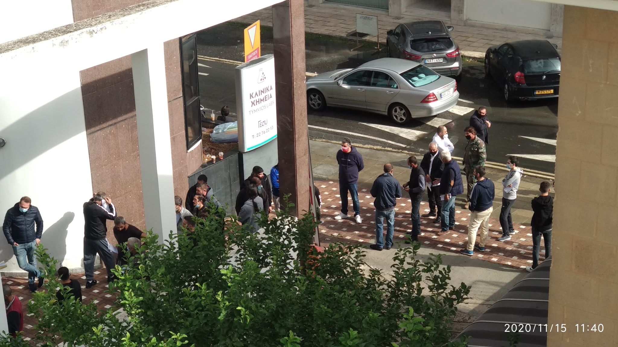 Το αλαλούμ με τα τεστ και η ταλαιπωρία για τους εργαζόμενους (ΒΙΝΤΕΟ)