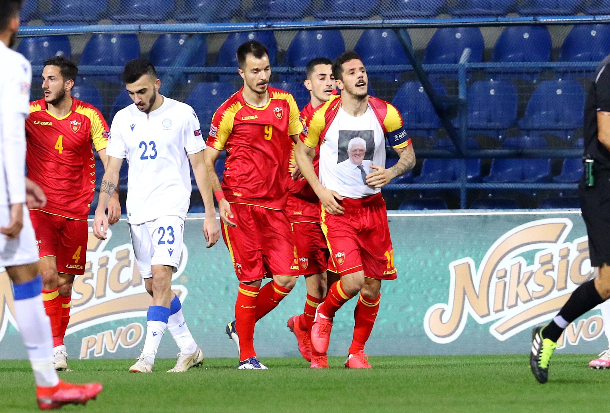 Τραγική εμφάνιση για την Εθνική και βαριά ήττα από το Μαυροβούνιο (ΒΙΝΤΕΟ)