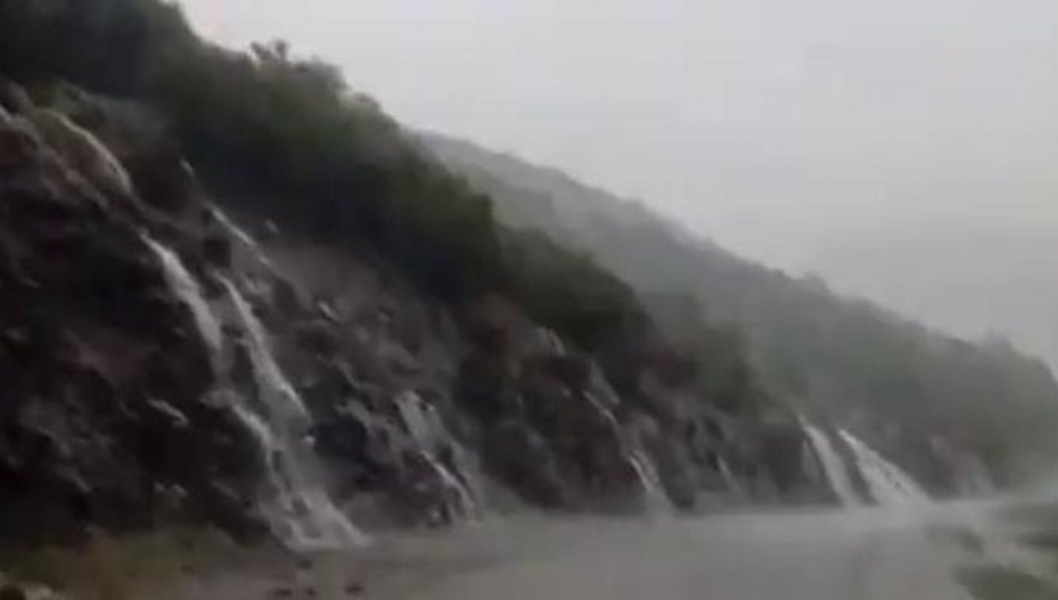 Τρεις νεκροί από κύμα κακοκαιρίας στο νησί της Σαρδηνίας στην Ιταλία (ΒΙΝΤΕΟ)