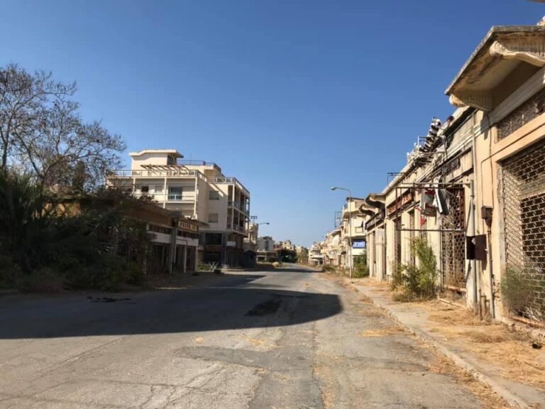 Πληροφορίες για 6 παιδιά σε ομαδικό τάφο αγνοουμένων στο Βαρώσι (ΒΙΝΤΕΟ)