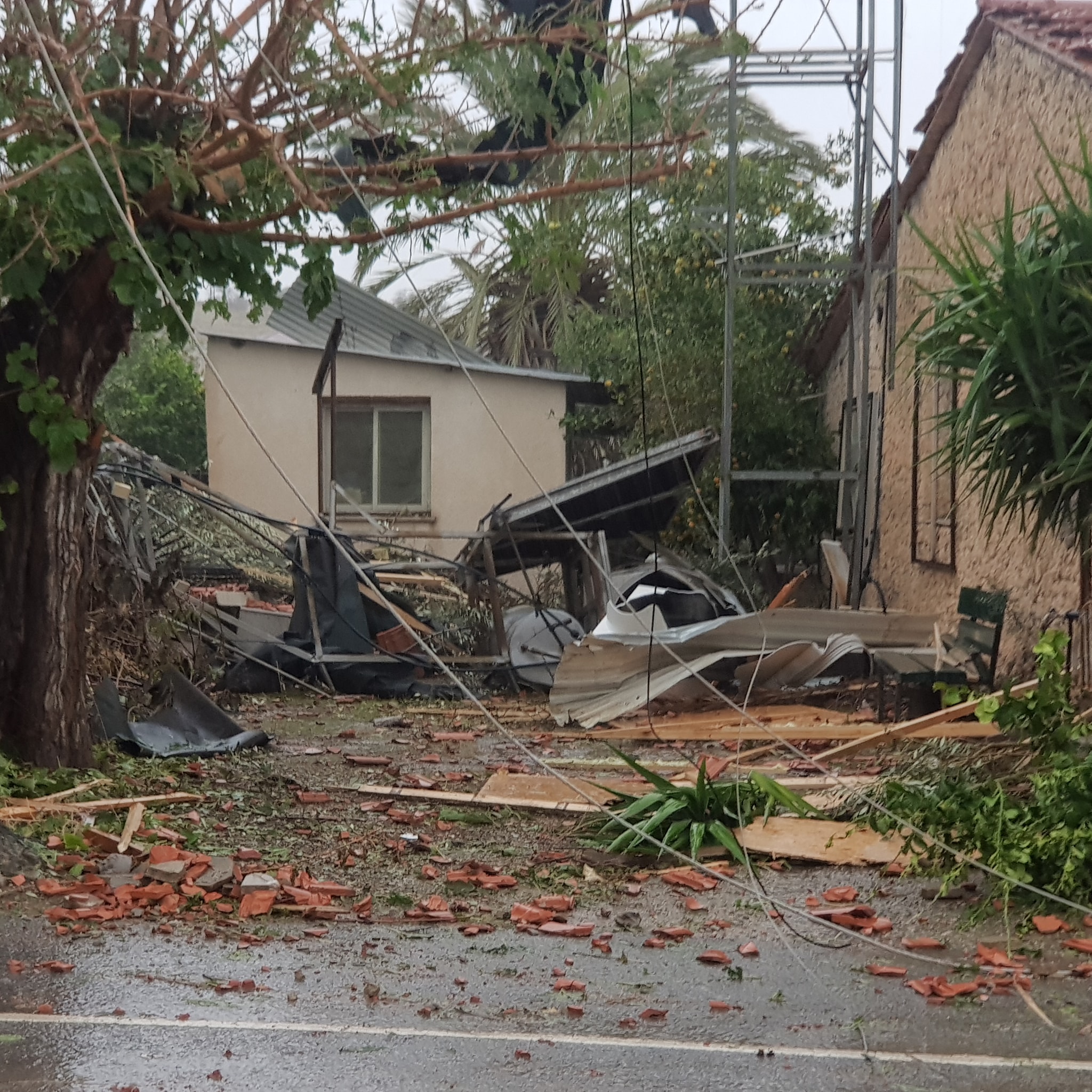Στο Νοσοκομείο της Ευρύχου δύο πρόσωπα μετά το «χτύπημα» της κακοκαιρίας