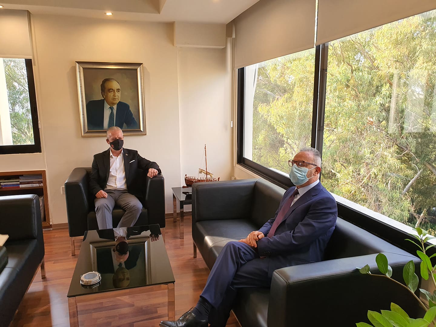 Μπαράζ συναντήσεων για τον προϋπολογισμό: Ρυθμιστής η ΕΔΕΚ