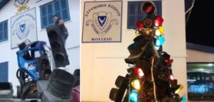 Η Αστυνομία "μεταμόρφωσε" τρακαρισμένα αυτοκίνητα σε Χριστουγεννιάτικο δέντρο