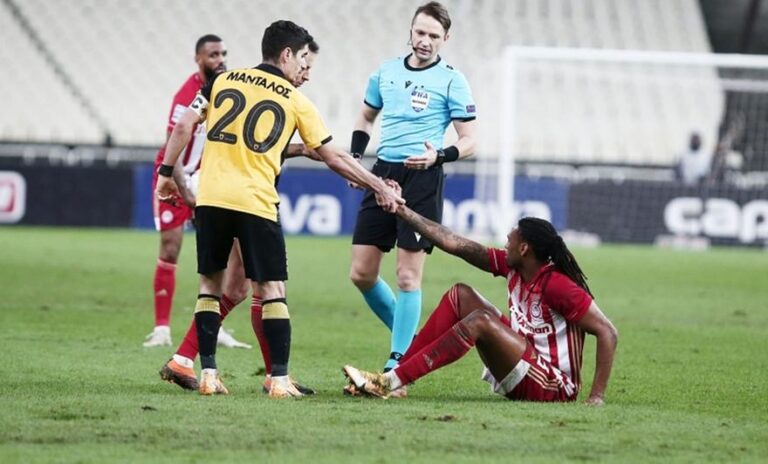 ΑΕΚ και Ολυμπιακός έμειναν στην ισοπαλία