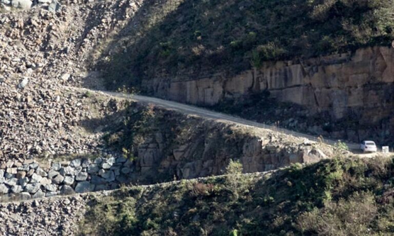 Τουρκία: Δόθηκε στην κυκλοφορία επικίνδυνος δρόμος με 18 στροφές (ΦΩΤΟ)