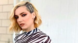 Καραντώνη: Ιδού το ονειρεμένο παιδικό δωμάτιο που έφτιαξε για το μωρό της (VID)