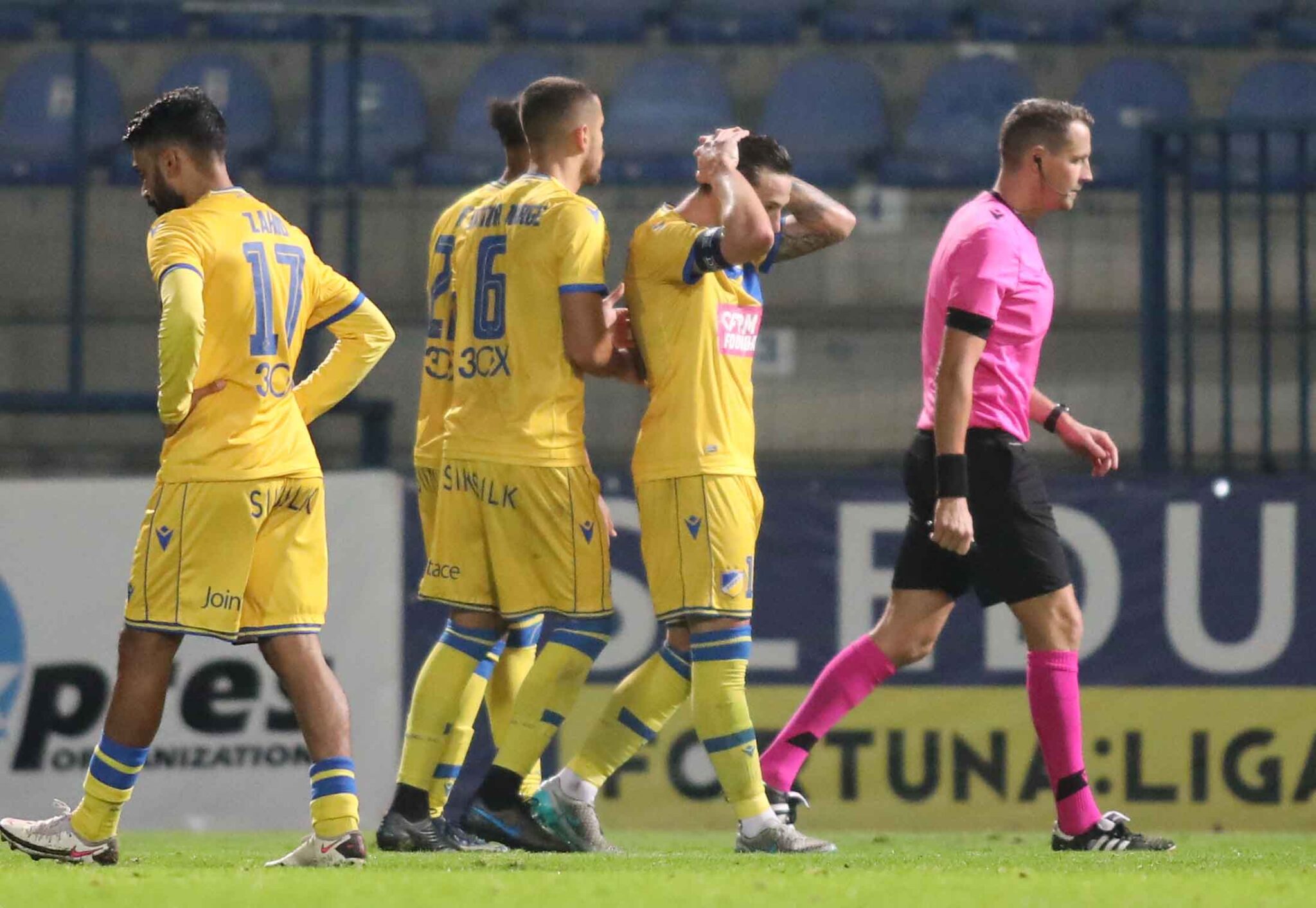 Όλο και μεγαλώνει ο εφιάλτης στον ΑΠΟΕΛ