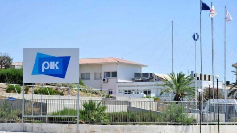 "Το ΡΙΚ ούτε διέδωσε, ούτε μετέδωσε" πληροφορία για 1,000 κρούσματα σε σχολεία