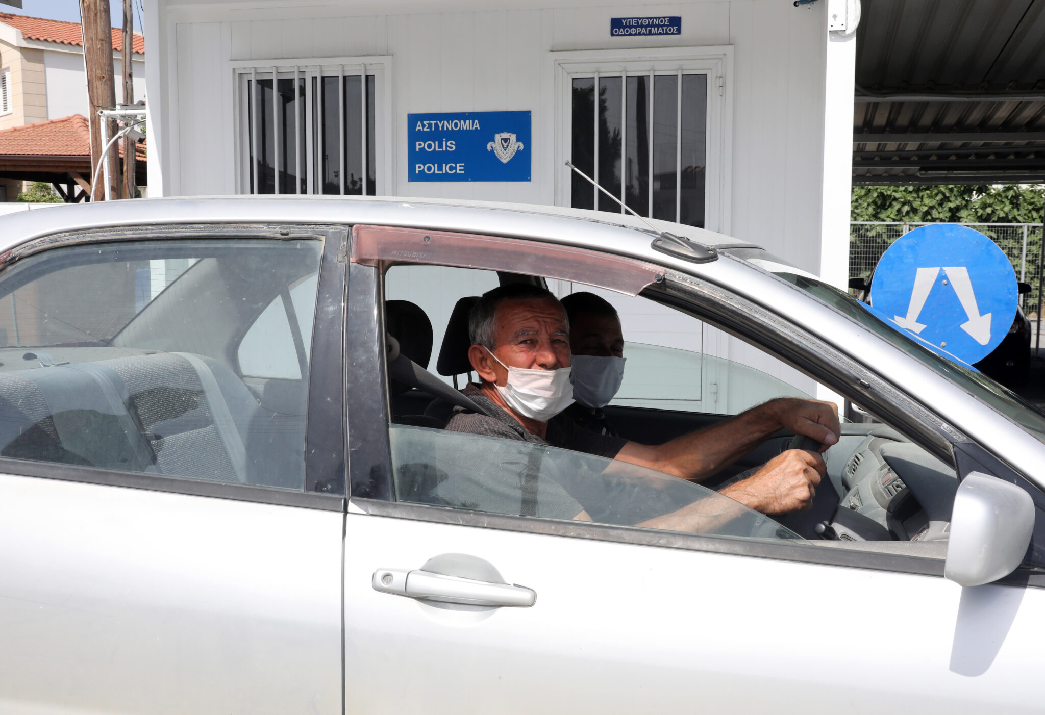 Επταήμερη καραντίνα για όσους περνούν τα οδοφράγματα επιβάλλει το ψευδοκράτος