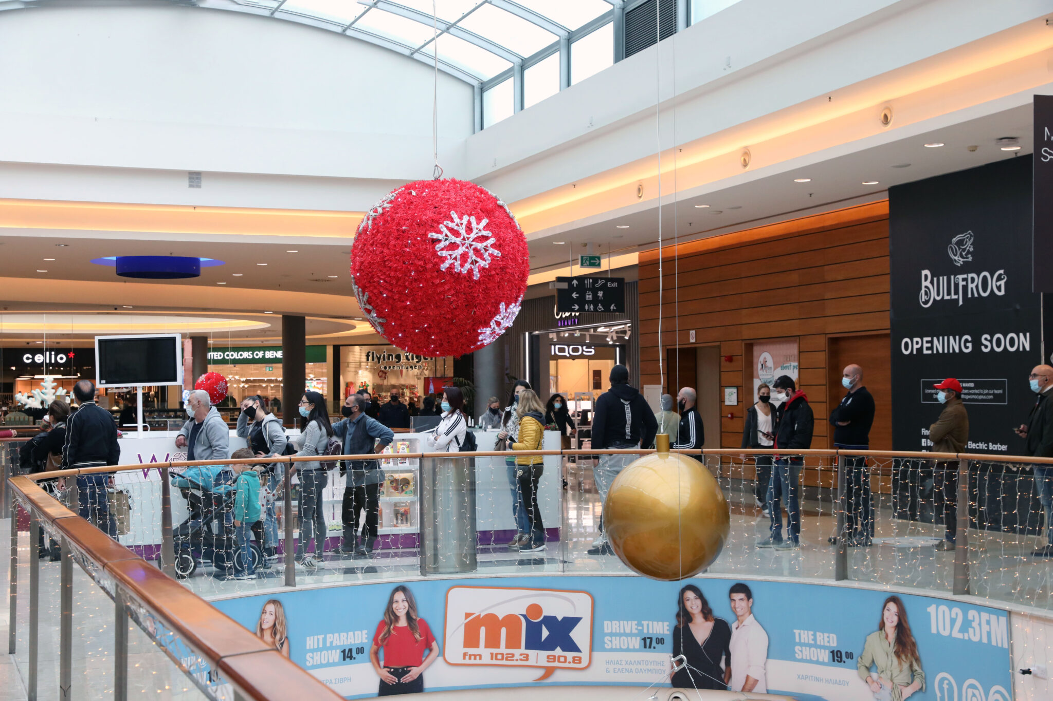 Έτσι θα λειτουργήσουν τα καταστήματα για τα χριστουγεννιάτικα μας ψώνια