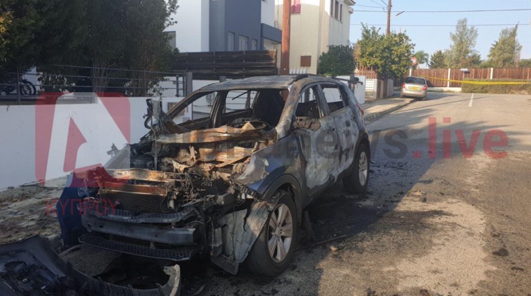 ΦΩΤΟ: «Βλέπουν» μηχανισμό πίσω από την έκρηξη οχήματος τα ξημερώματα