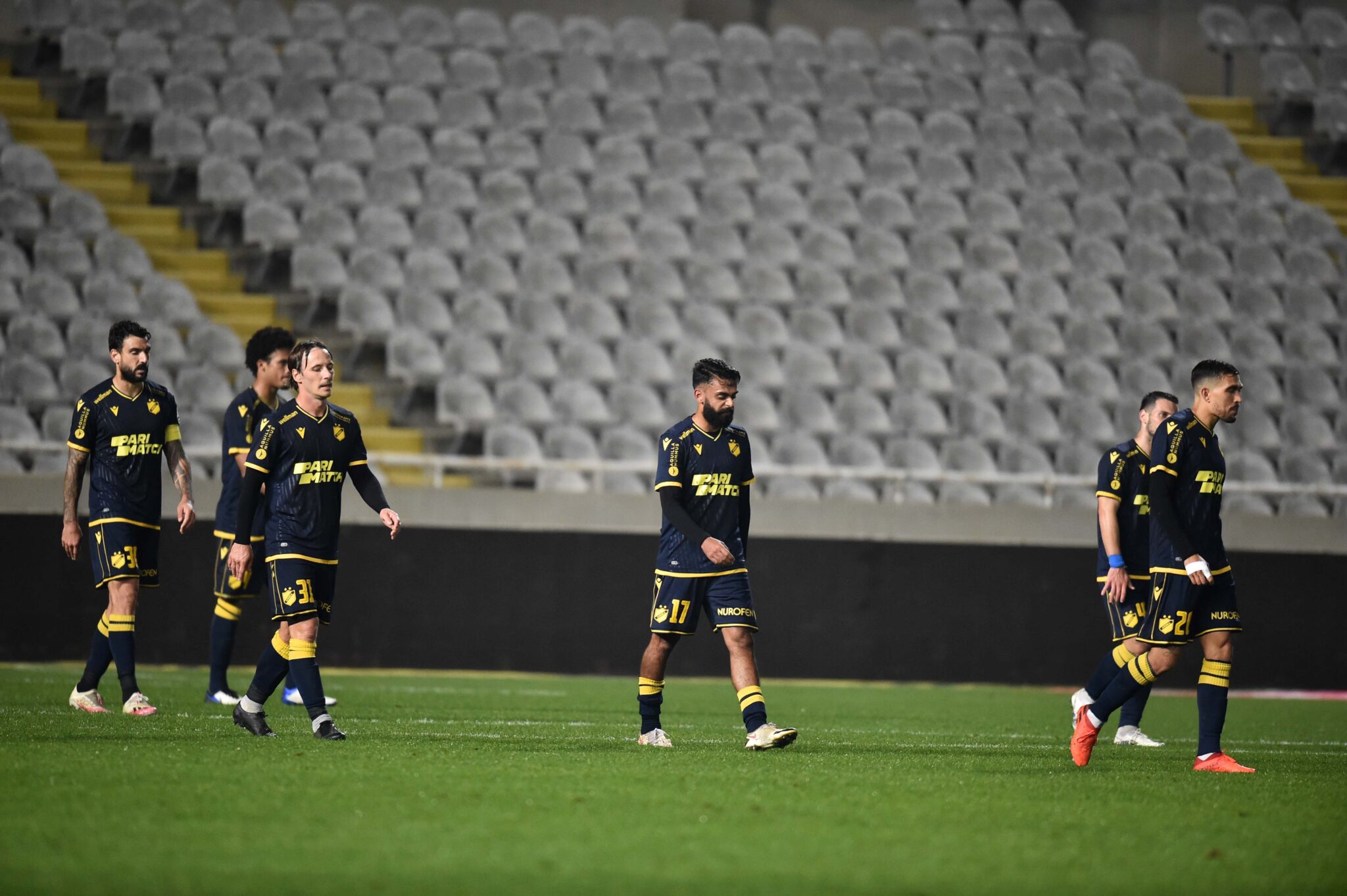 Οκτώ τα κρούσματα στον ΑΠΟΕΛ