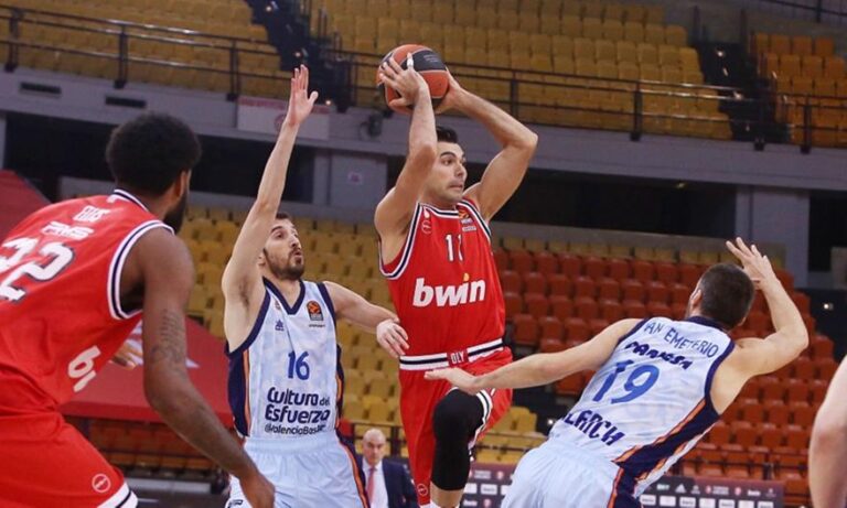 Άμυνα… τραγωδία και ήττα από τη Βαλένθια για τον Ολυμπιακό