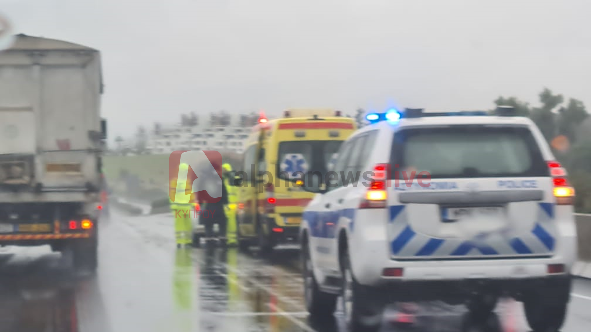 ΦΩΤΟ: Μπαράζ ατυχημάτων στον αυτοκινητόδρομο λόγω των καιρικών φαινομένων