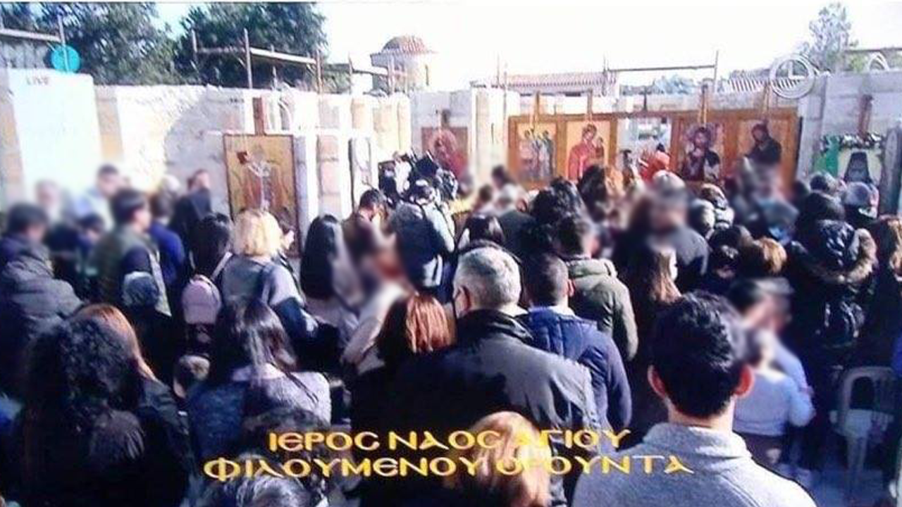 Τσιούτης: Επικίνδυνες οι εικόνες συνωστισμού σε χώρους λατρείας και καταστήματα