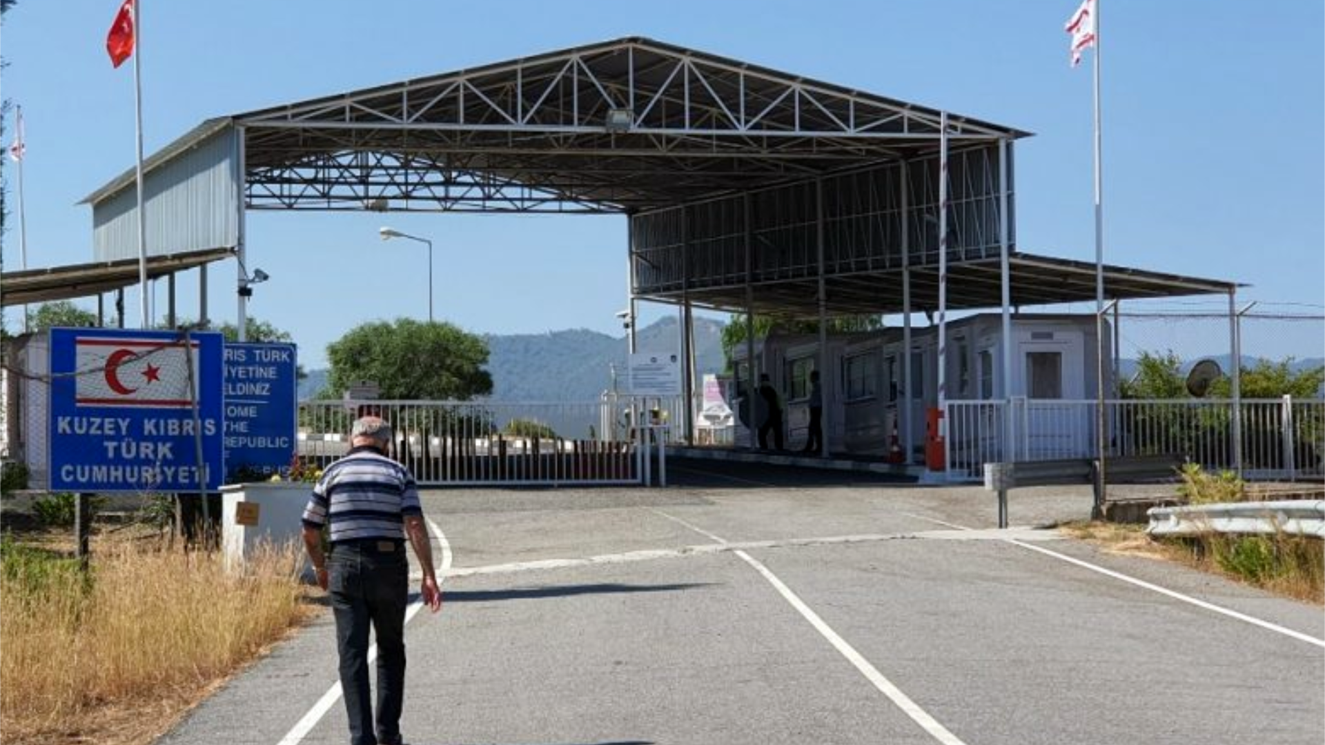 Κλείνει τα οδοφράγματα το κατοχικό καθεστώς μέχρι τα Χριστούγεννα