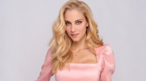 Η Δούκισσα Νομικού φωτογραφίζεται με τον σύζυγό της και τα δυο τους παιδιά(ΦΩΤΟ)