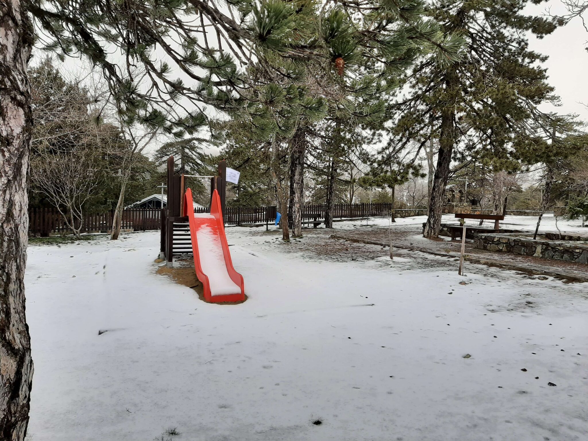 Τηλεφωνούν σε ξενοδοχεία του Τροόδους για κρατήσεις, αλλά εισπράττουν "όχι"…