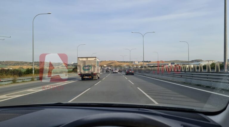 Κλειστή λωρίδα κυκλοφορίας στο highway λόγω τροχαίου (ΦΩΤΟ)