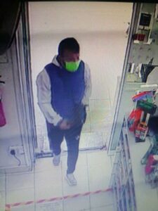 Αυτόν αναζητεί η Αστυνομία για κλοπή από κατάστημα (ΦΩΤΟ)