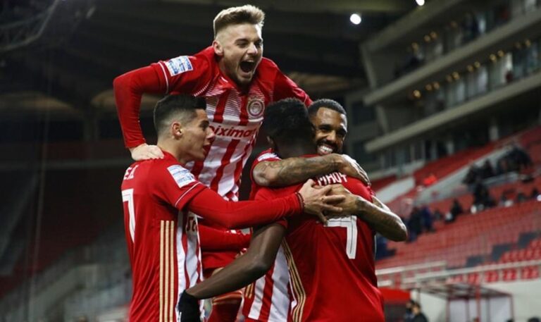 «Καθάρισε» τον ΠΑΟΚ και «αγκάλιασε» τον τίτλο ο Ολυμπιακός