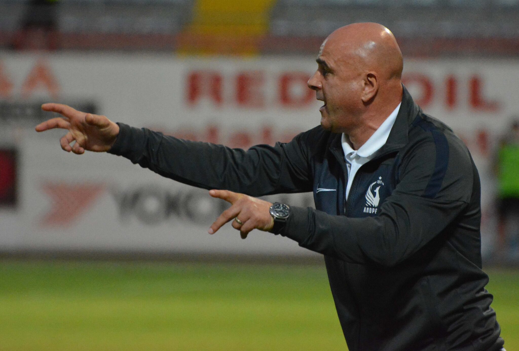 Σε αναζήτηση μεσοεπιθετικού η Ανόρθωση