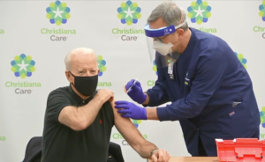 ΒΙΝΤΕΟ: Έλαβε την δεύτερη δόση του εμβολίου Pfizer/BioNTech ο Τζο Μπάιντεν