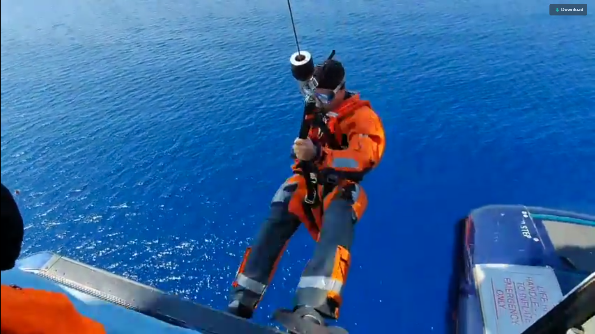 Επιχείρηση διάσωσης 26 ατόμων σε σκάφος που έπλεε ακυβέρνητο στο Κάβο Γκρέκο